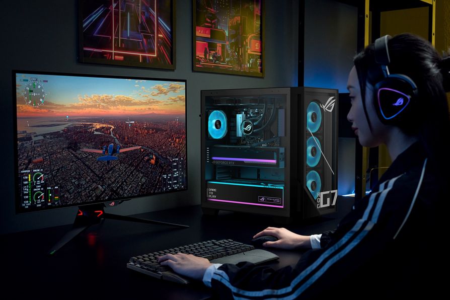專為重度電競打造的ROG G700於ASUS高雄NOVA旗艦店推出全台首波預購。